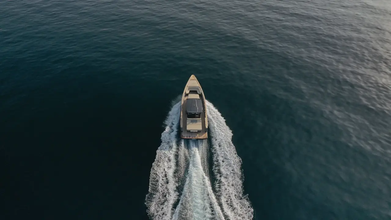 Maori 50 private charter Naples - PDG Boat Tours