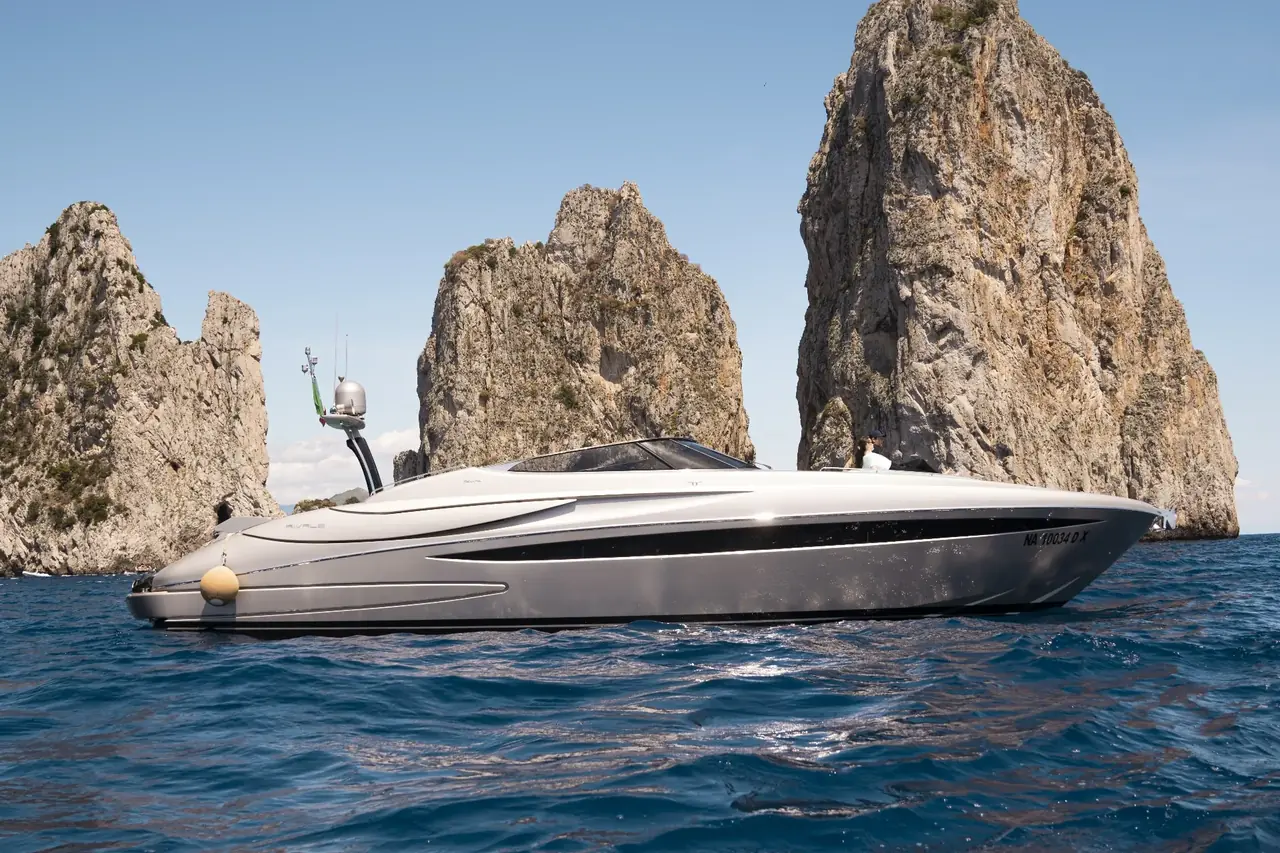 Riva Rivale 52 private charter Naples - PDG Boat Tours